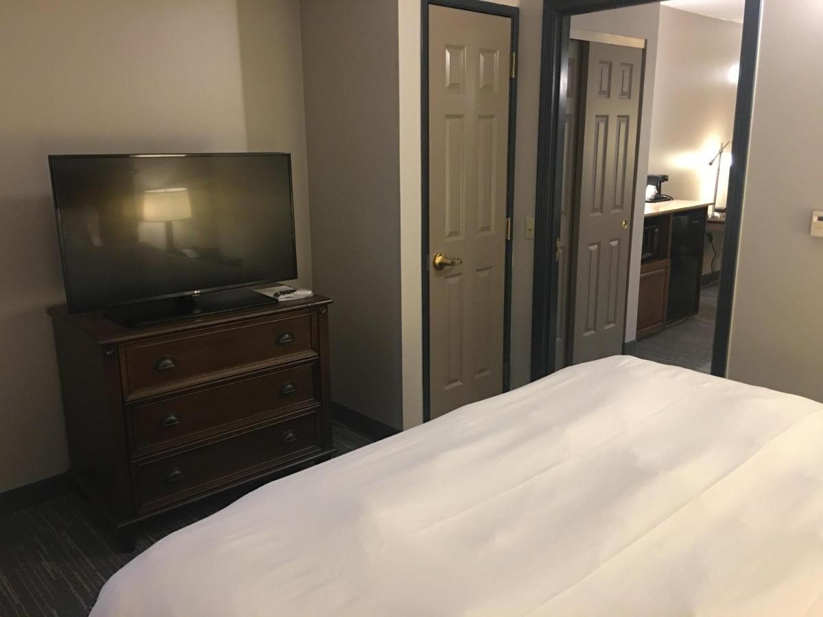Country Inn & Suites By Radisson, Grand Rapids East, Mi Buitenkant foto