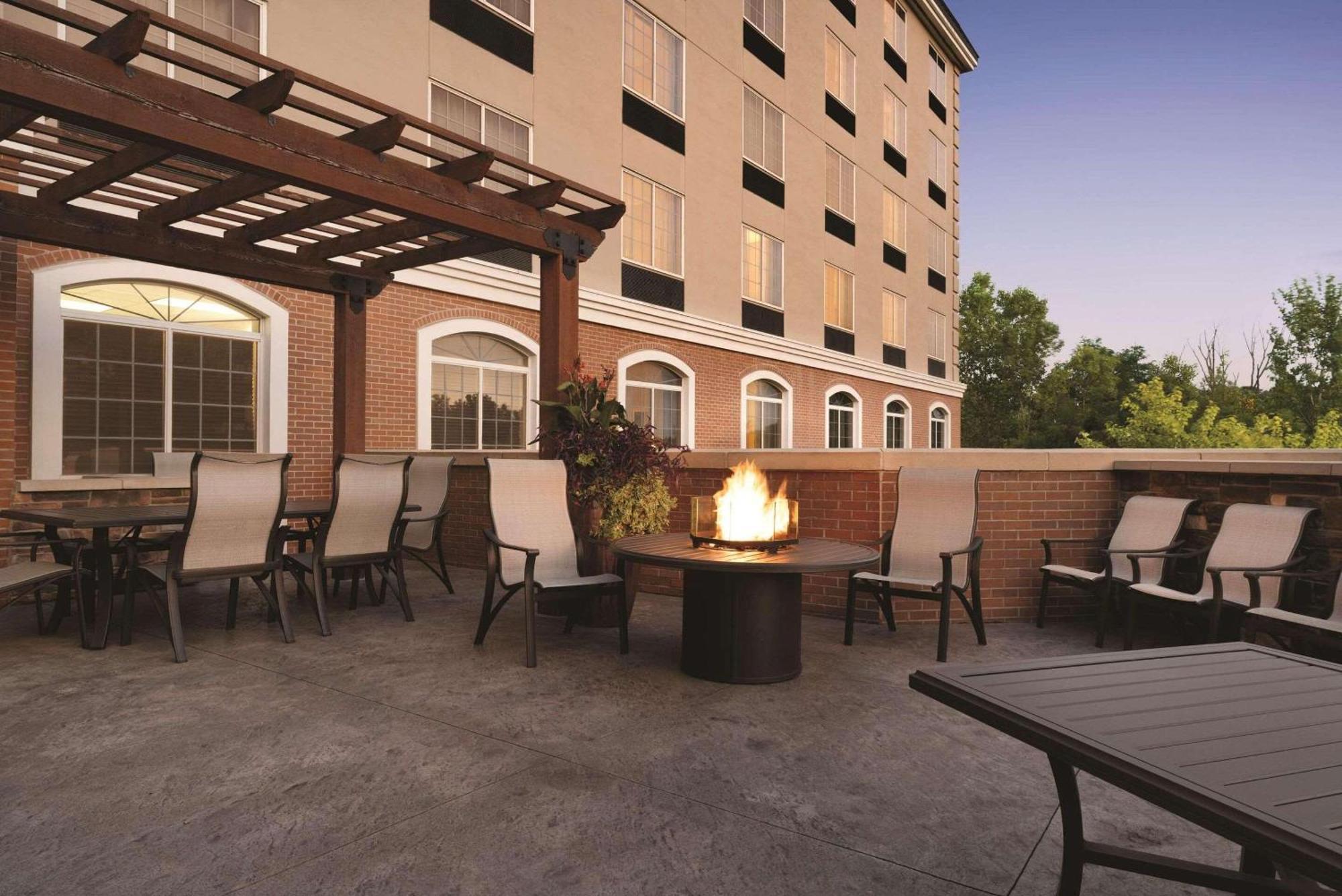 Country Inn & Suites By Radisson, Grand Rapids East, Mi Buitenkant foto